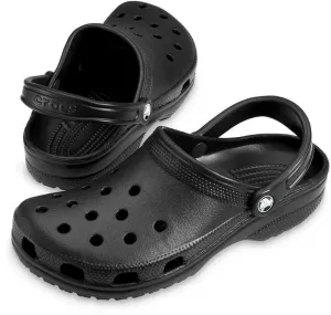 Des chaussures Crocs