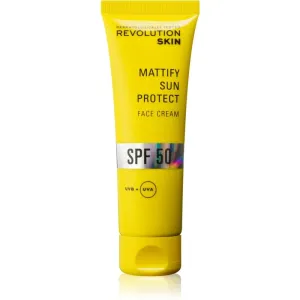 Revolution Skincare Sun Protect Mattify crème matifiante protectrice visage SPF 50 50 ml